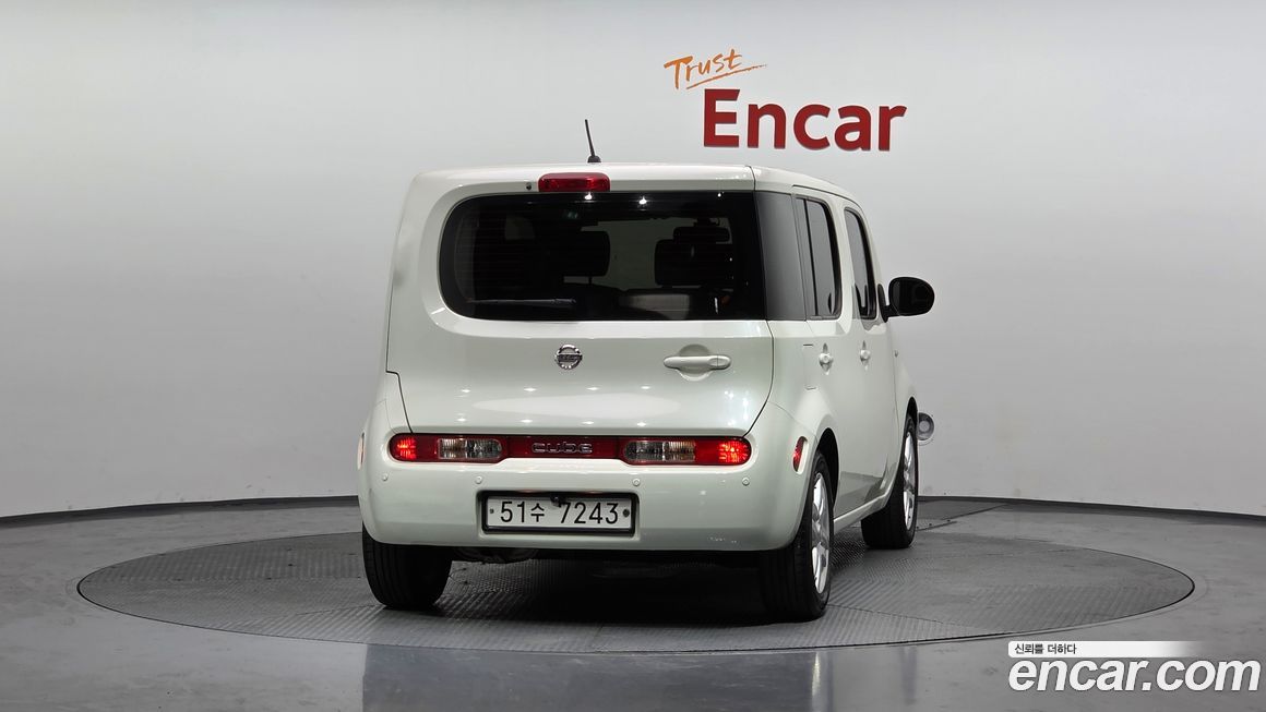 Nissan Cube 2011
