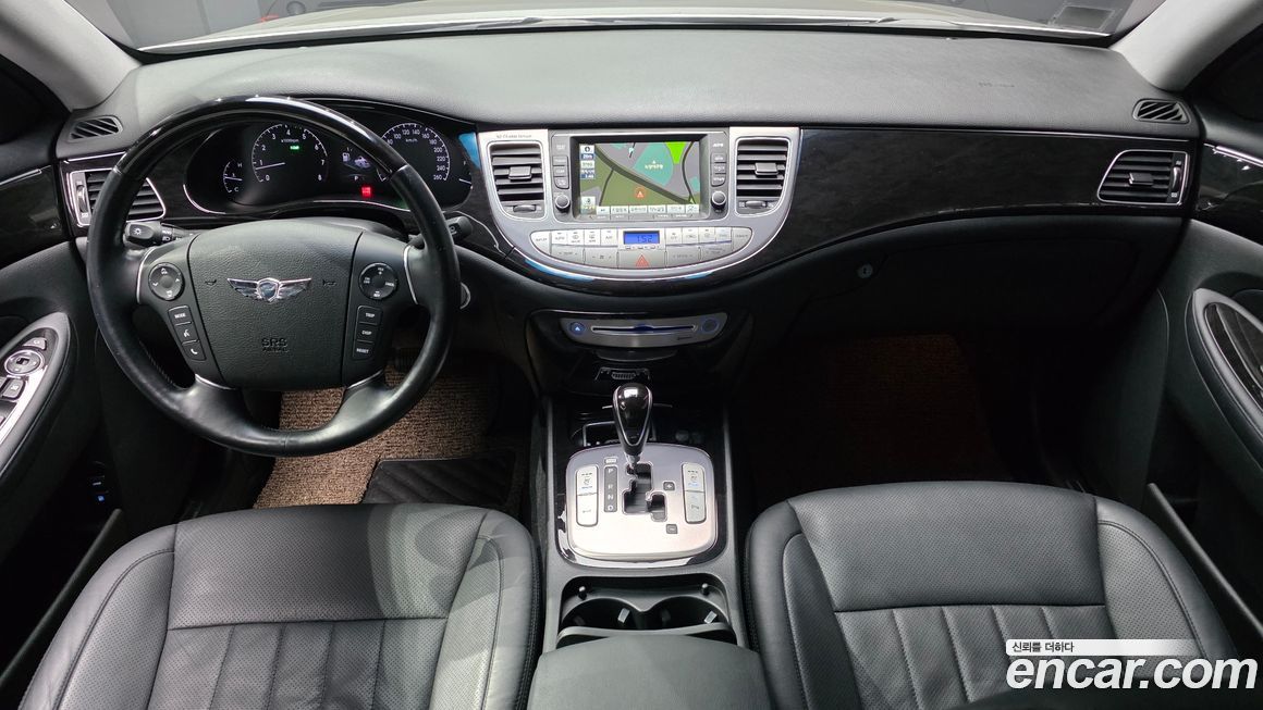 Hyundai Genesis 2012