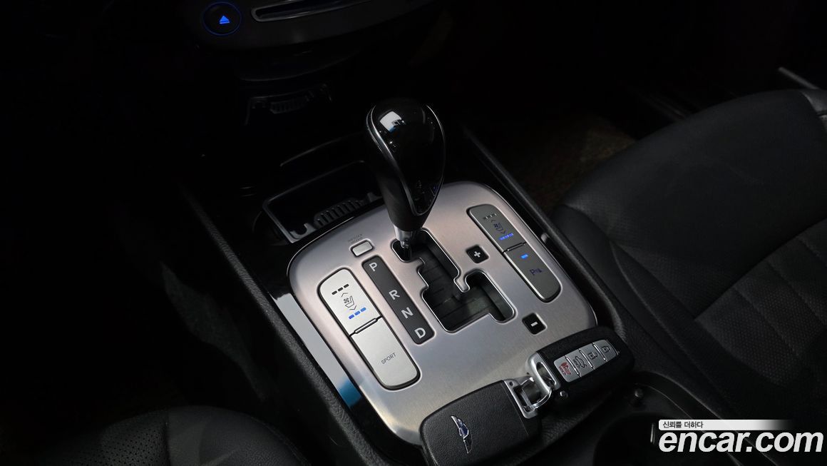 Hyundai Genesis 2012