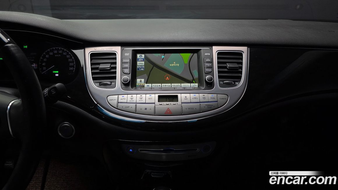 Hyundai Genesis 2012