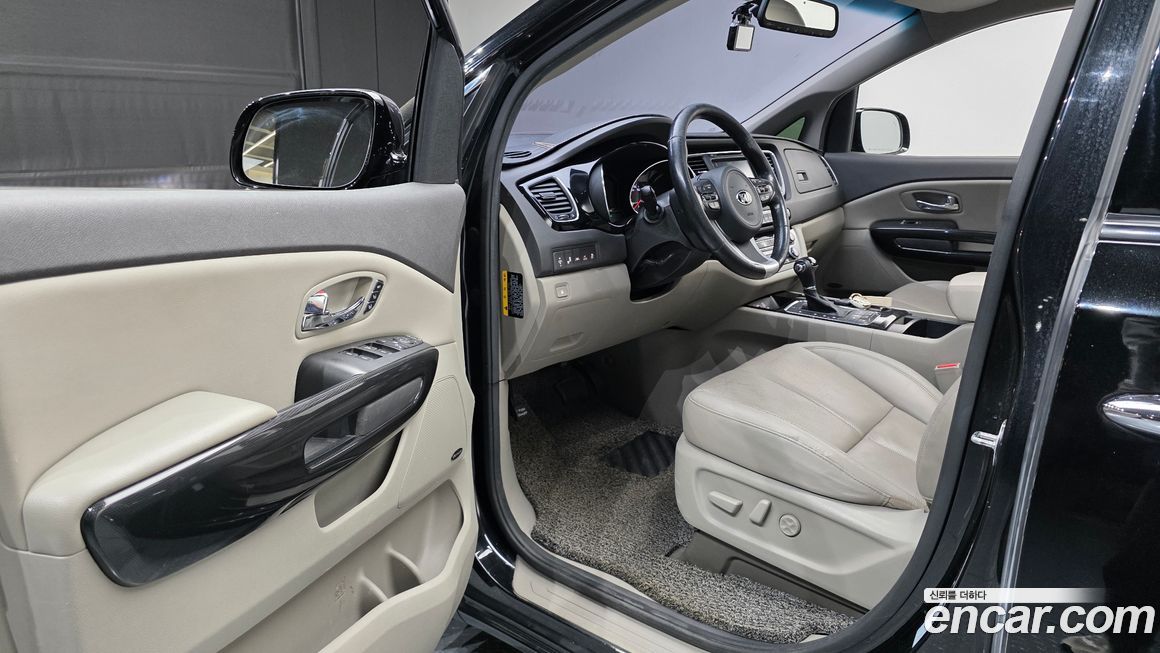 Kia Canival 2016