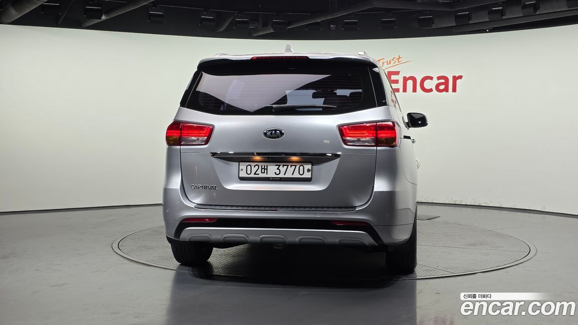 Kia Canival 2017
