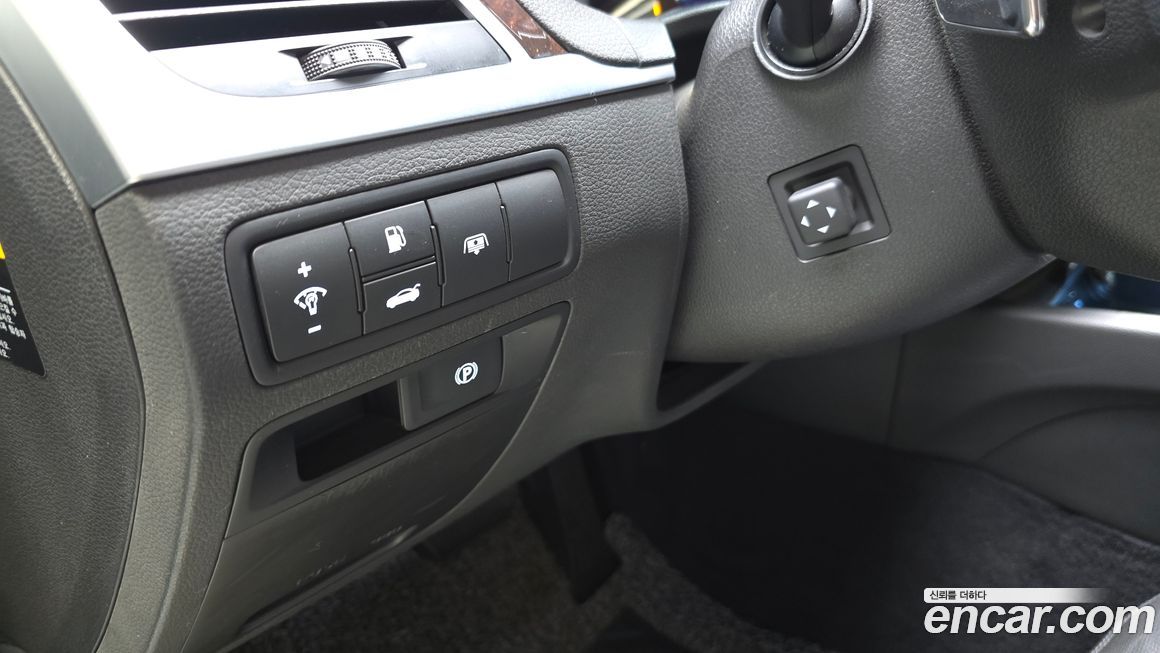 Hyundai Genesis 2016