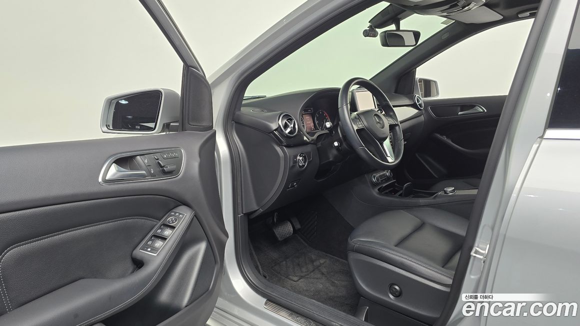 Mercedes-Benz B-Class 2015