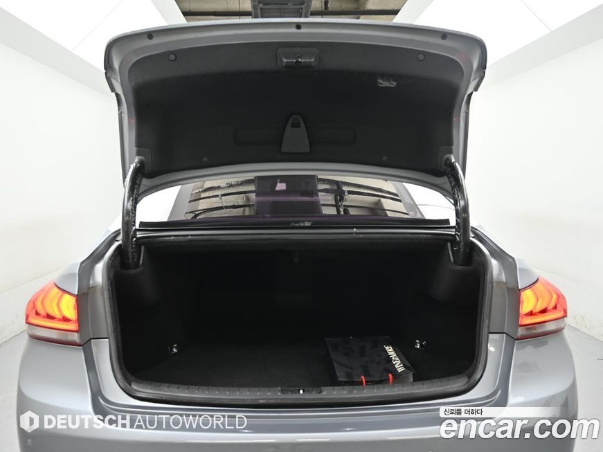 Hyundai Genesis 2016