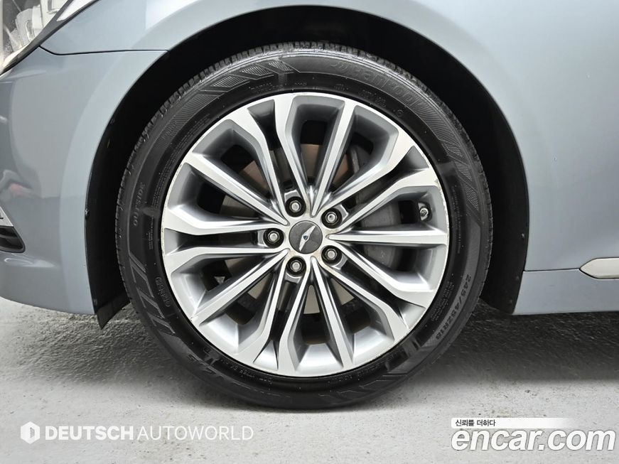 Hyundai Genesis 2016