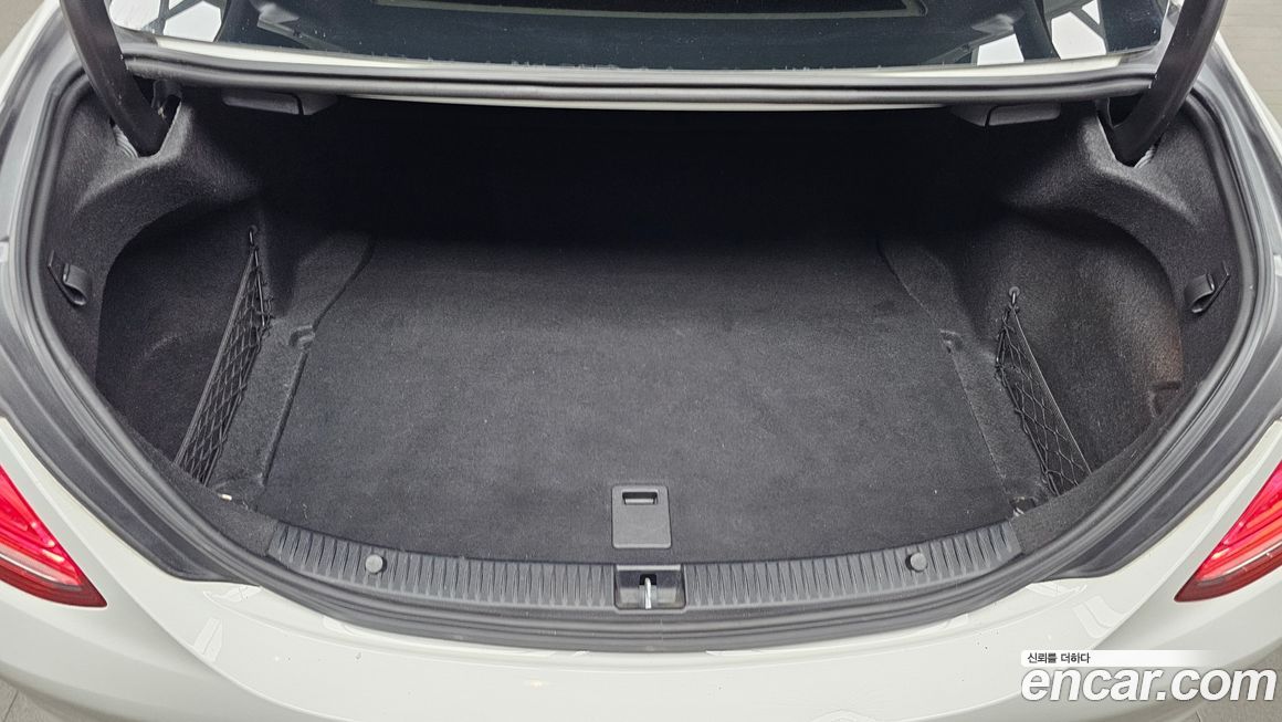 Mercedes-Benz C-Class 2017