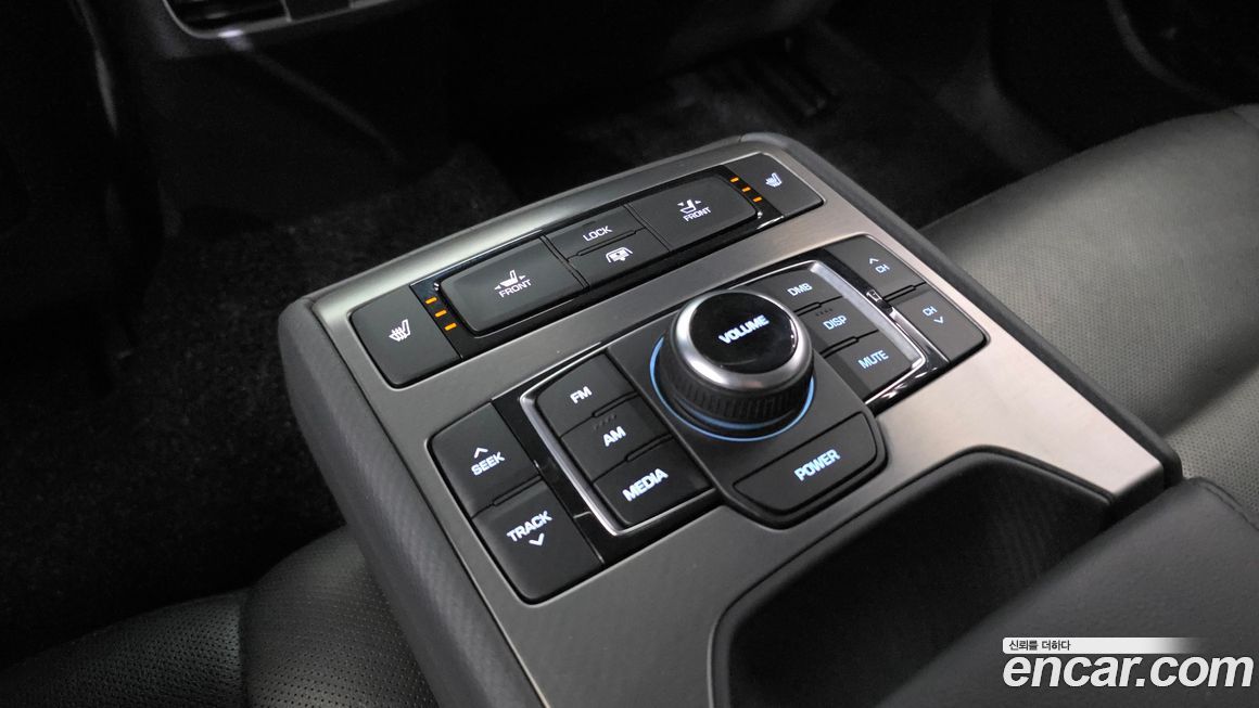 Hyundai Genesis 2016