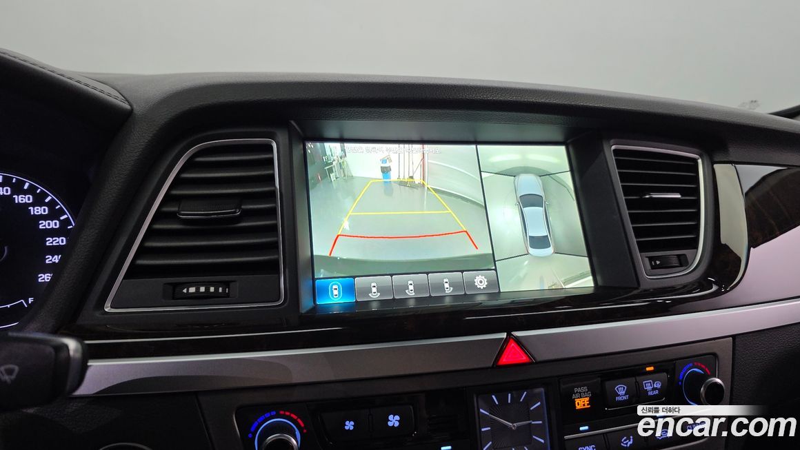 Hyundai Genesis 2016