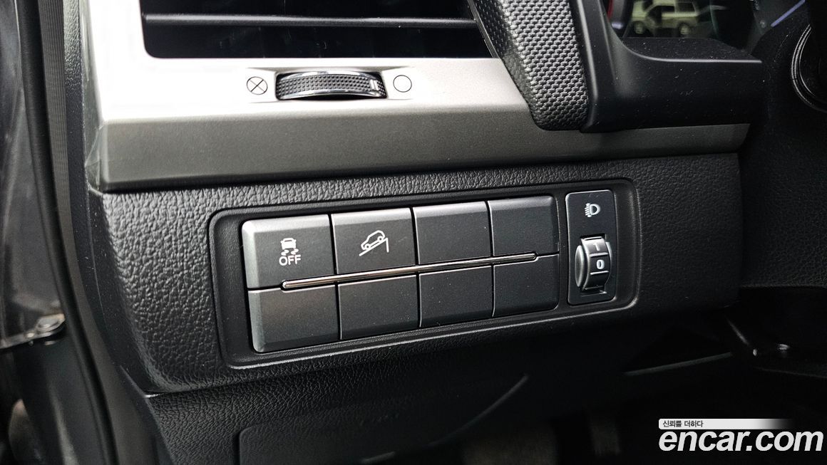 KG_Mobility_Ssangyong Rexton 2018