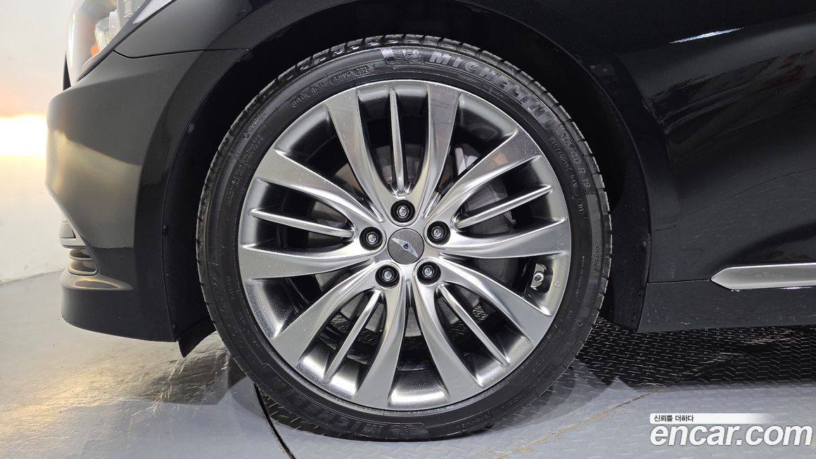 Hyundai Genesis 2016