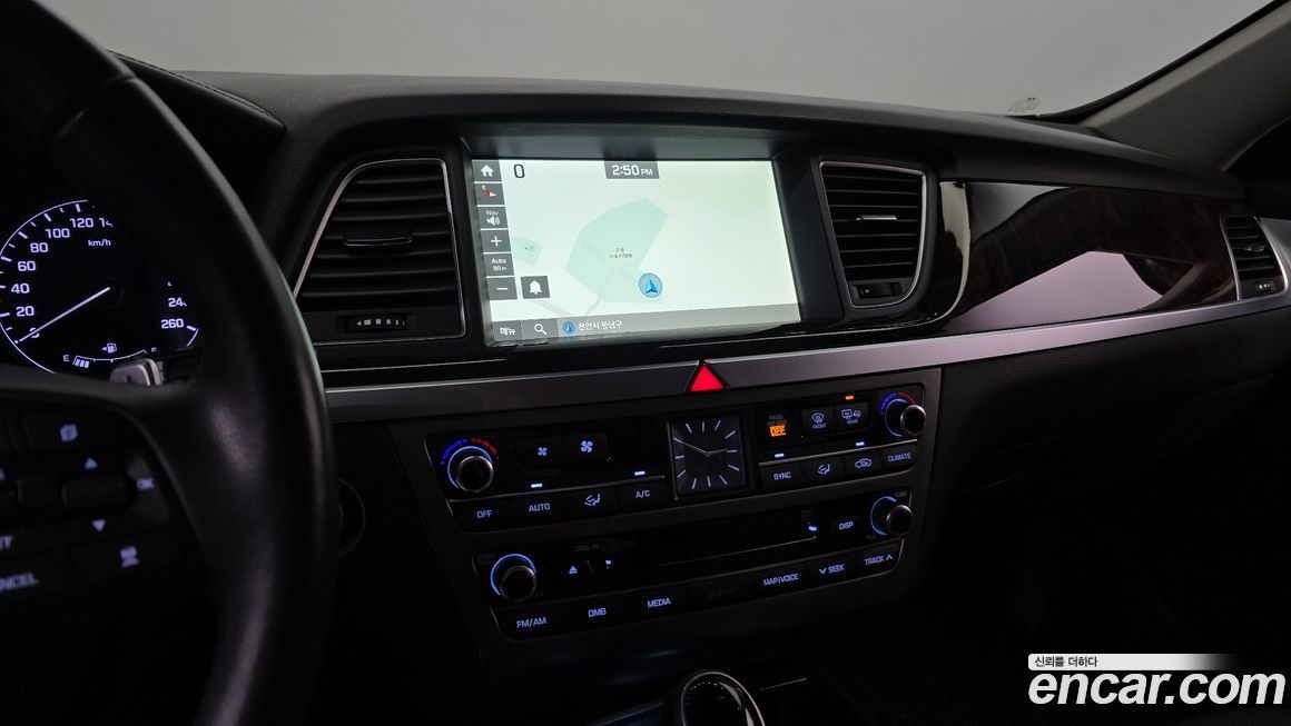 Hyundai Genesis 2016