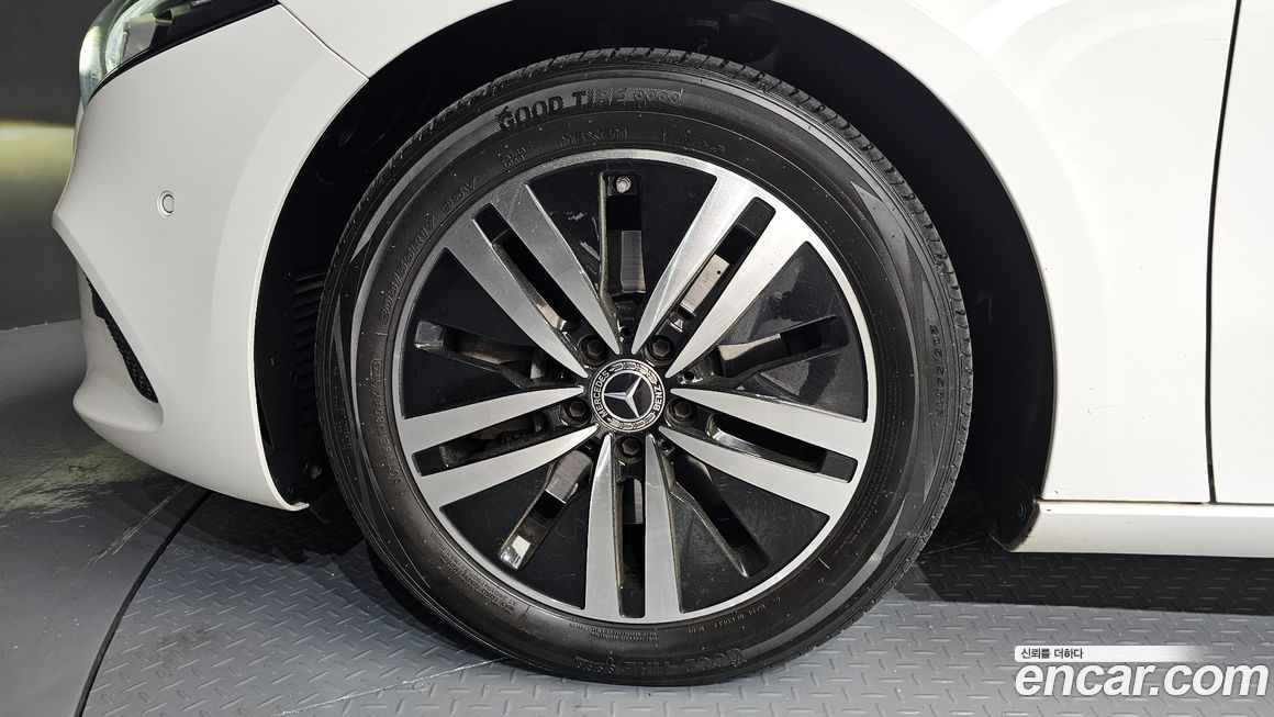 Mercedes-Benz A-Class 2021