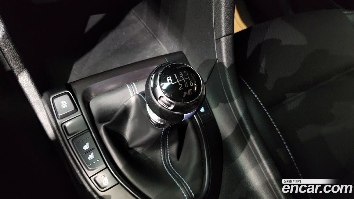 Hyundai Veloster 2022