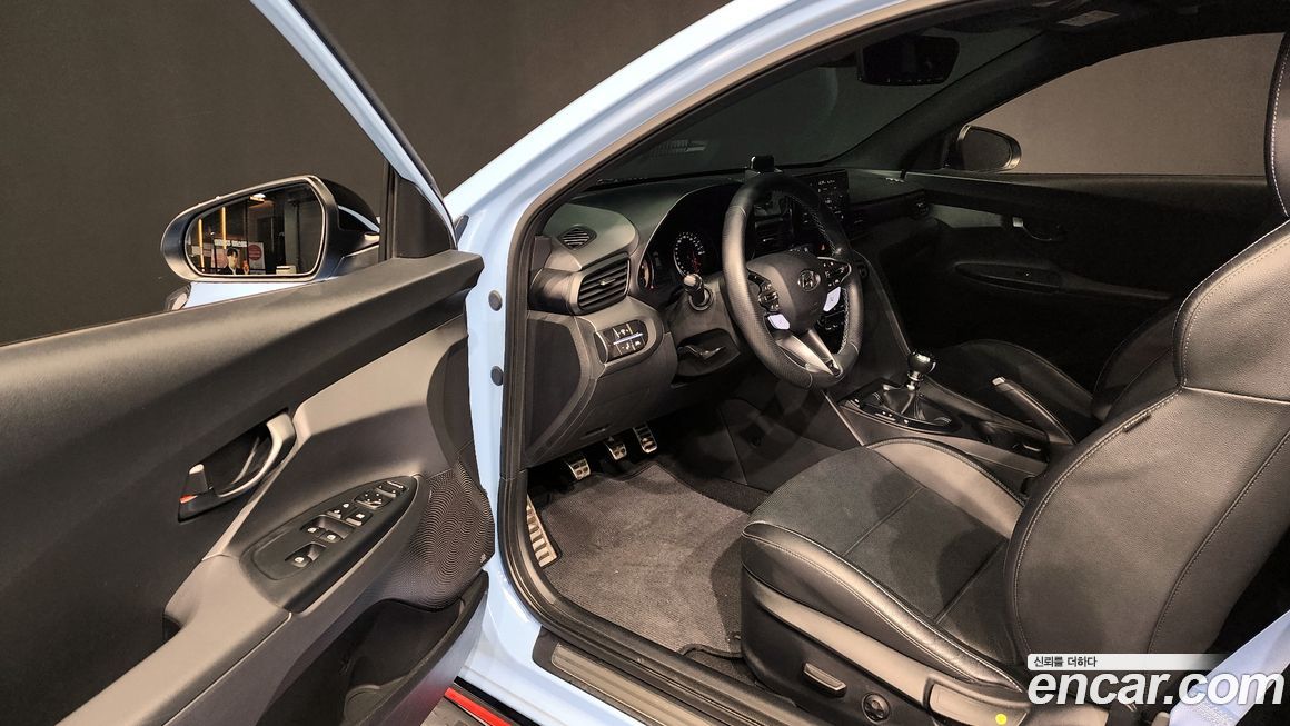 Hyundai Veloster 2022