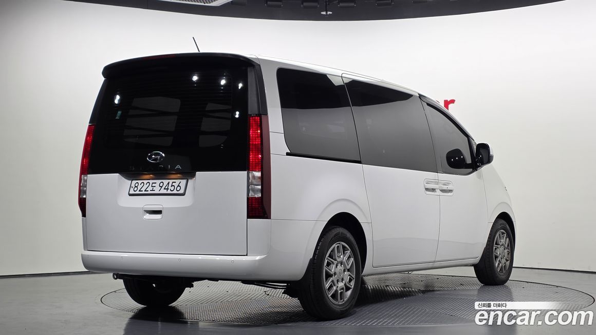 Hyundai Staria 2024