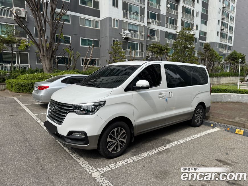 Hyundai Starex 2021