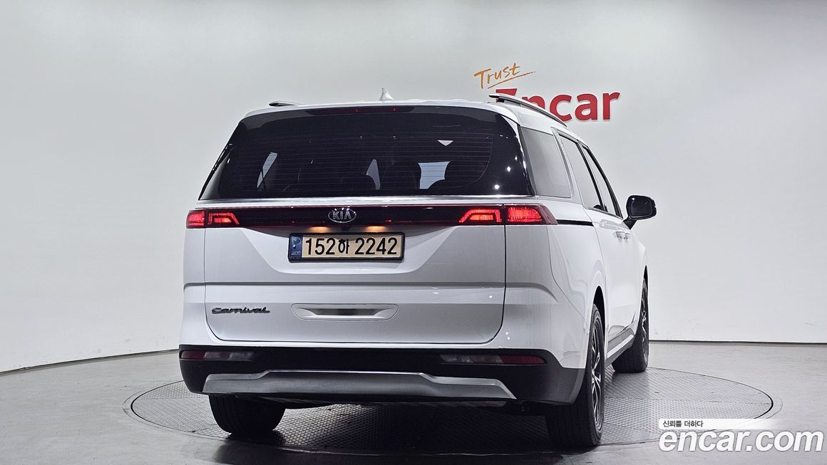 Kia Canival 2021