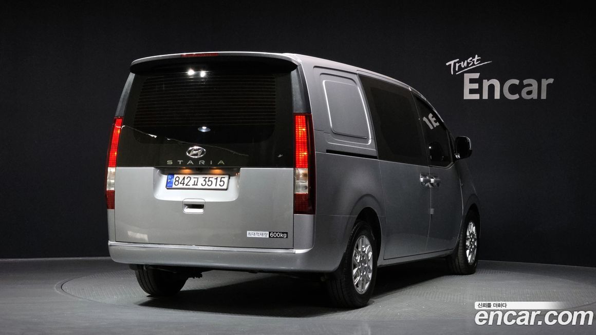 Hyundai Staria 2023