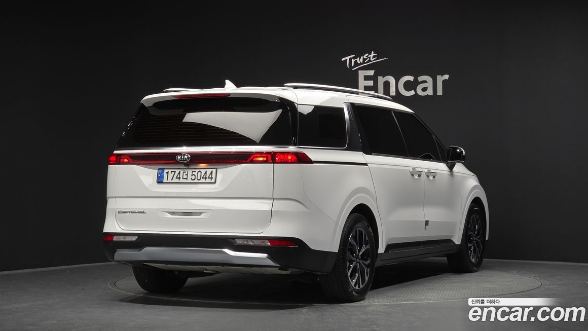 Kia Canival 2021
