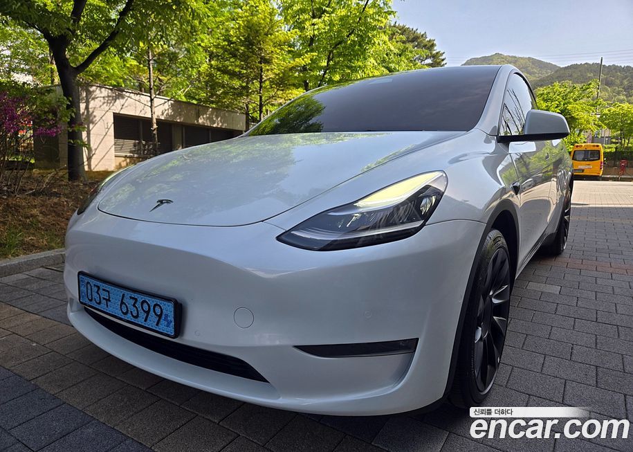 Tesla Model Y 2022