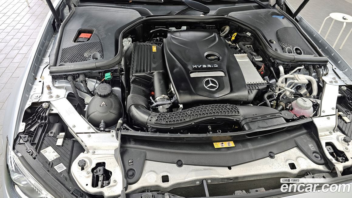 Mercedes-Benz E-Class 2021