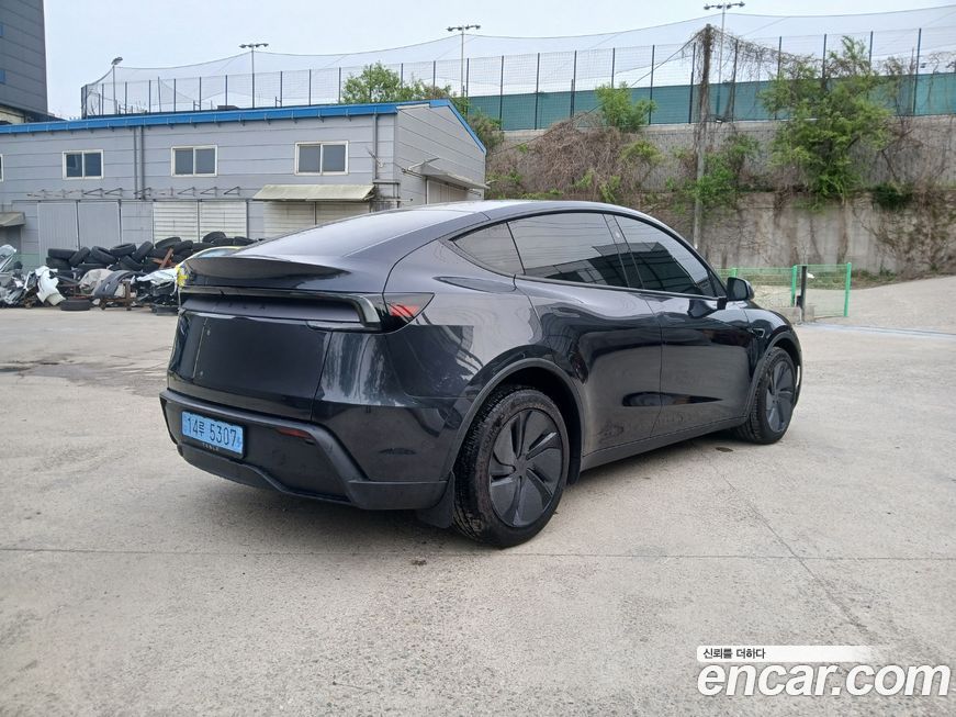 Tesla Model Y 2026