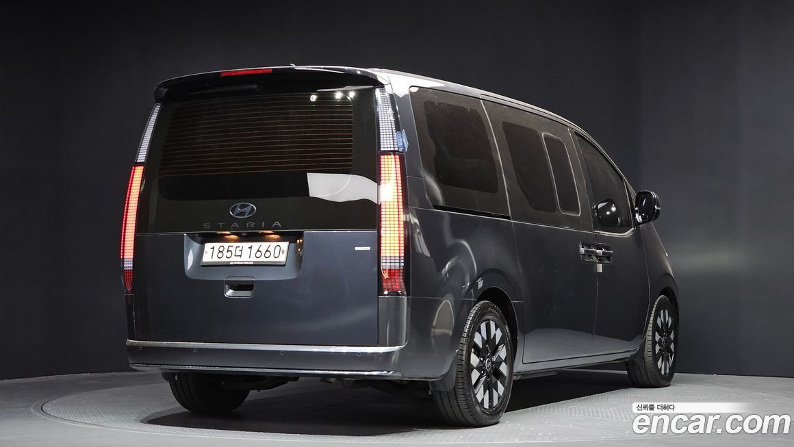 Hyundai Staria 2025