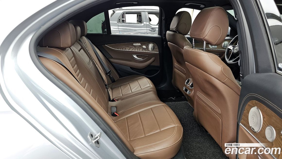 Mercedes-Benz E-Class 2021