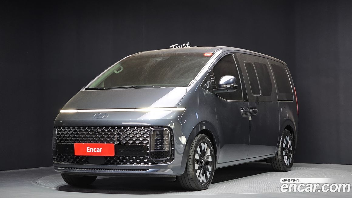 Hyundai Staria 2025