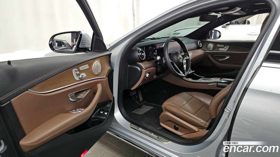 Mercedes-Benz E-Class 2021