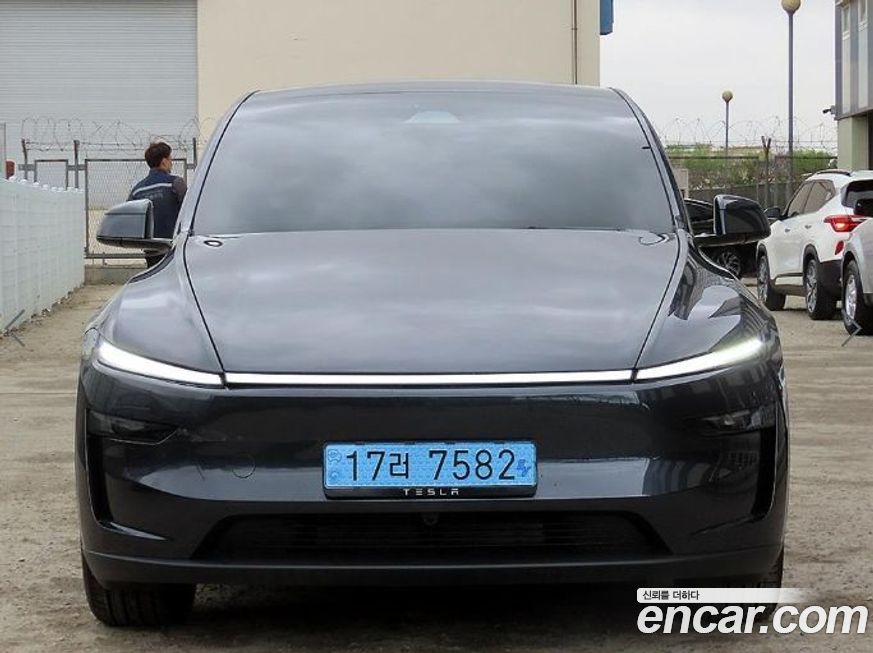 Tesla Model Y 2026