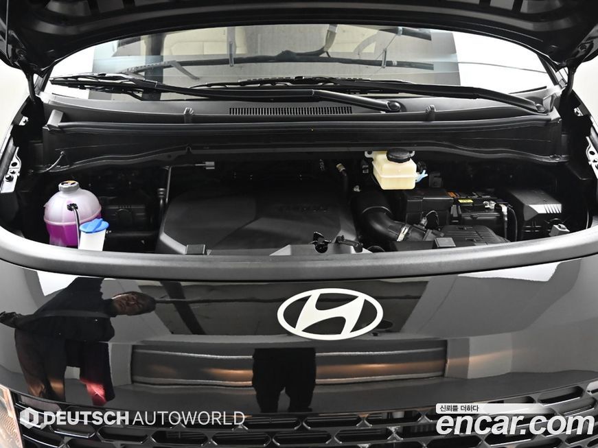 Hyundai Staria 2025