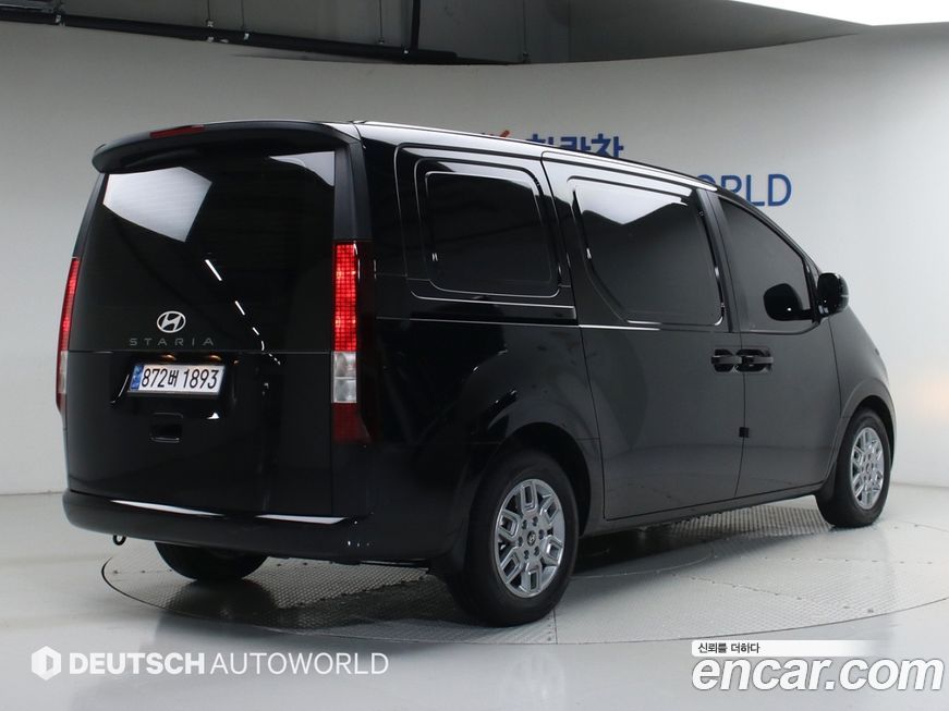 Hyundai Staria 2025