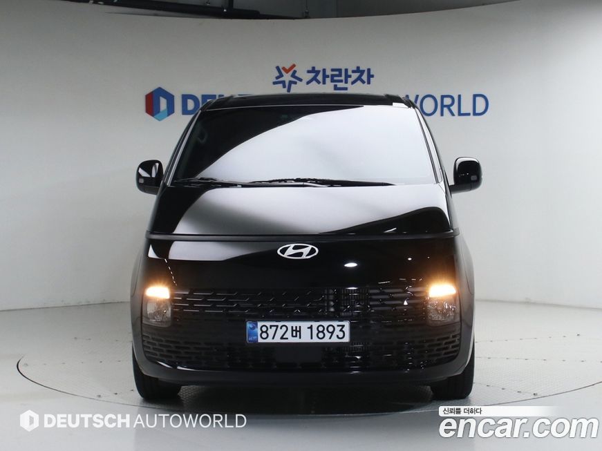 Hyundai Staria 2025