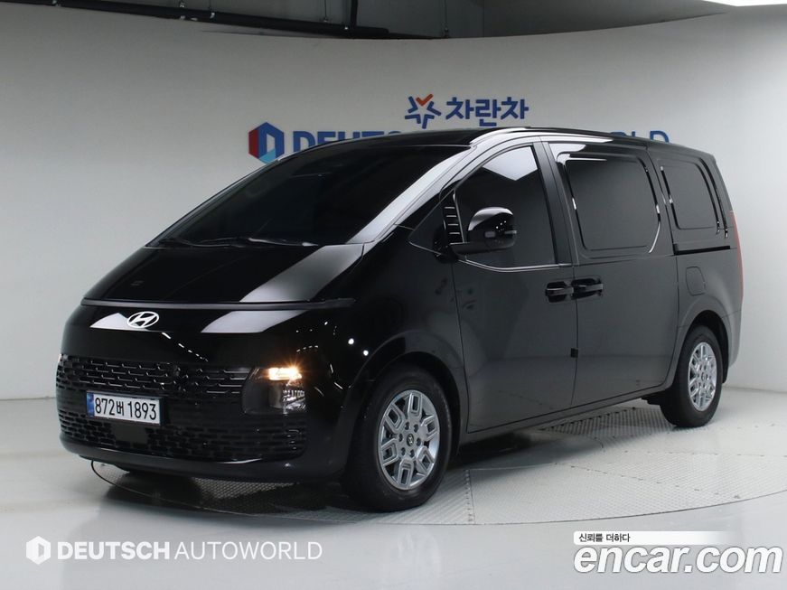 Hyundai Staria 2025