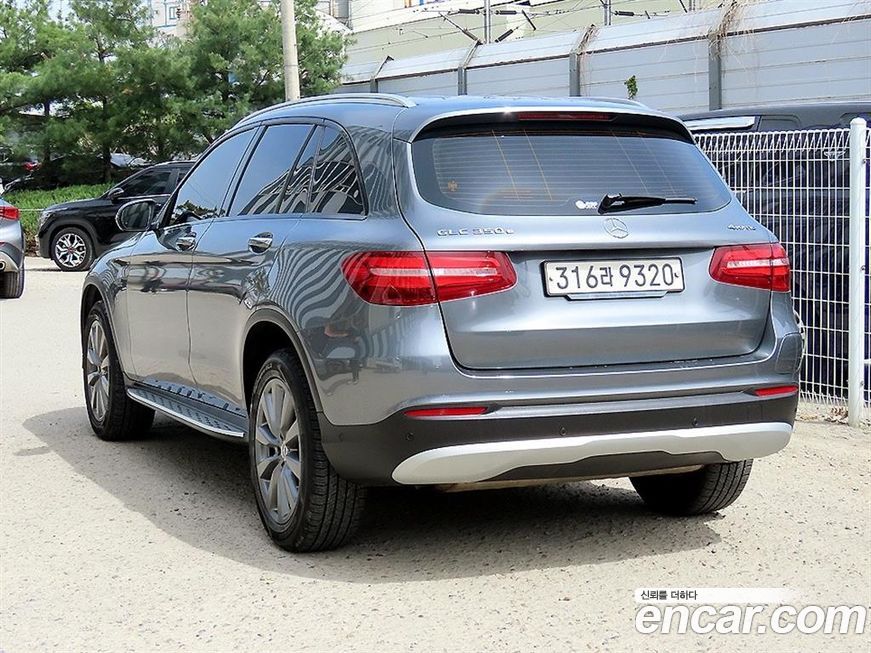 Mercedes-Benz GLC-Class 2019