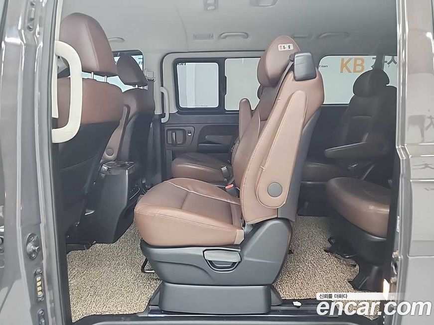 Hyundai Starex 2019