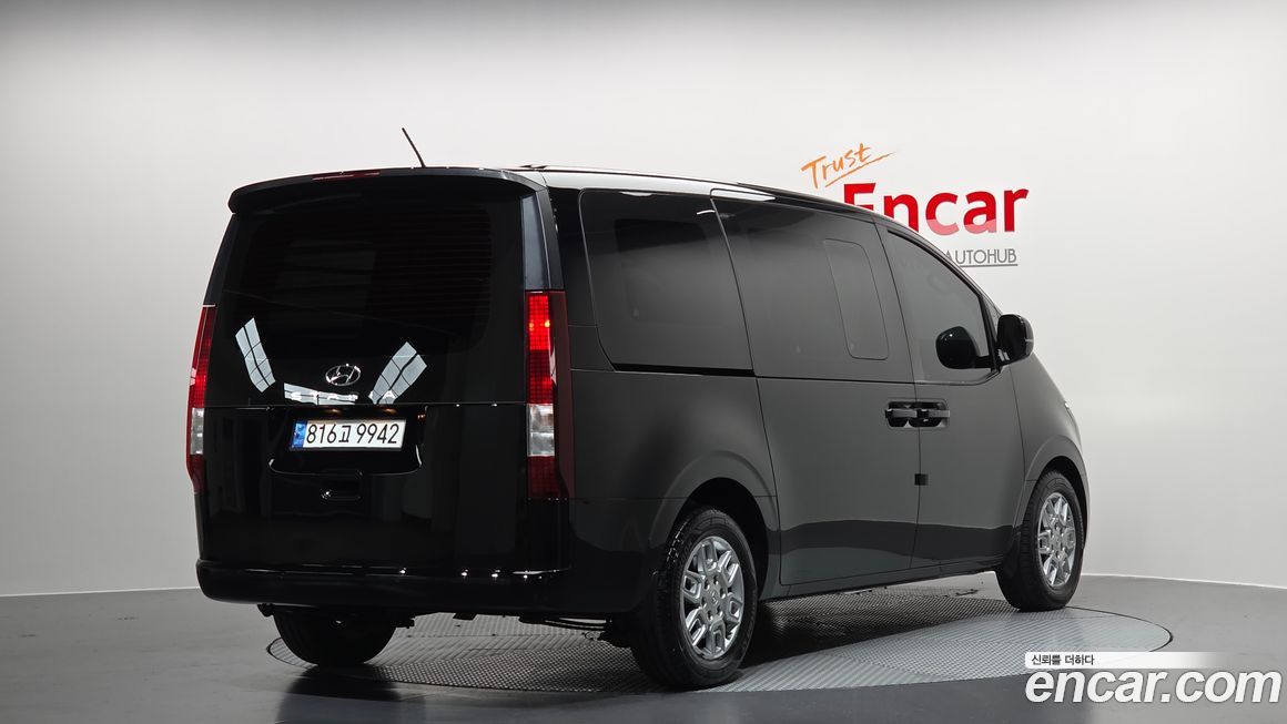 Hyundai Staria 2023