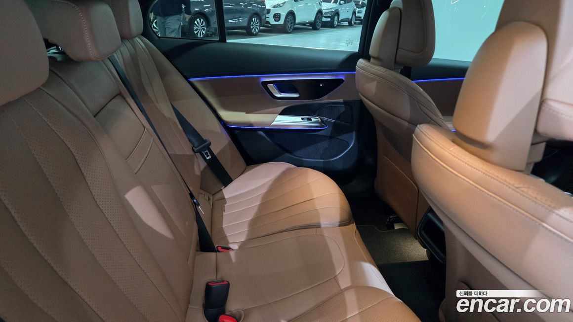 Mercedes-Benz E-Class 2025