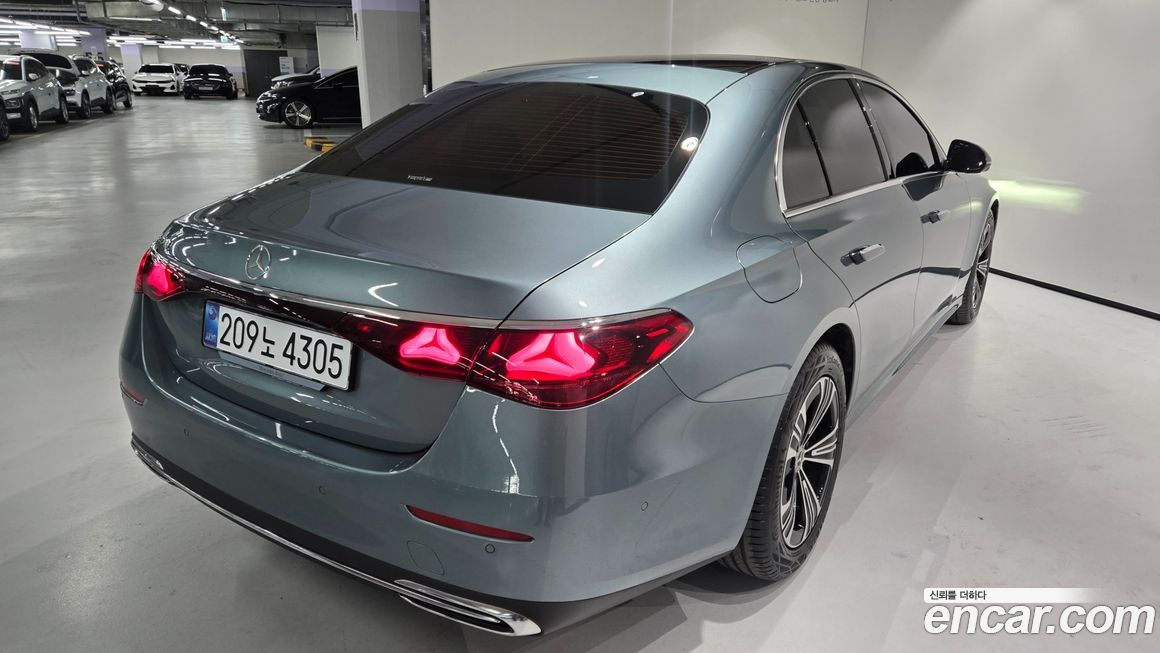 Mercedes-Benz E-Class 2025