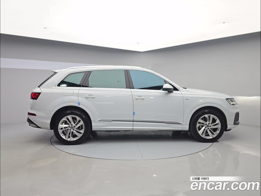 Audi Q7 2021
