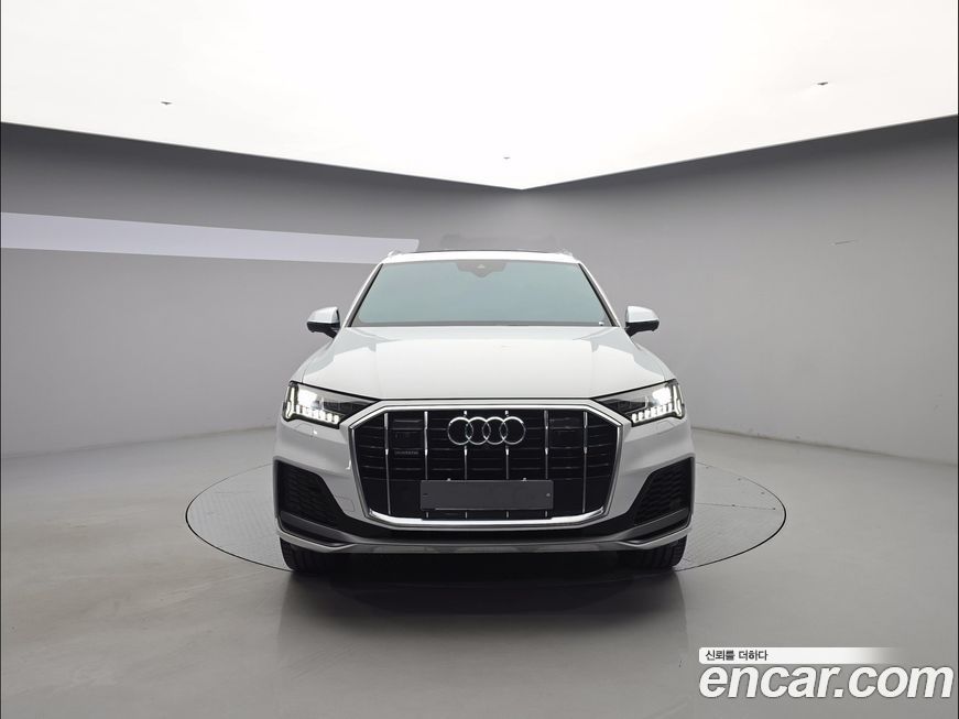 Audi Q7 2021