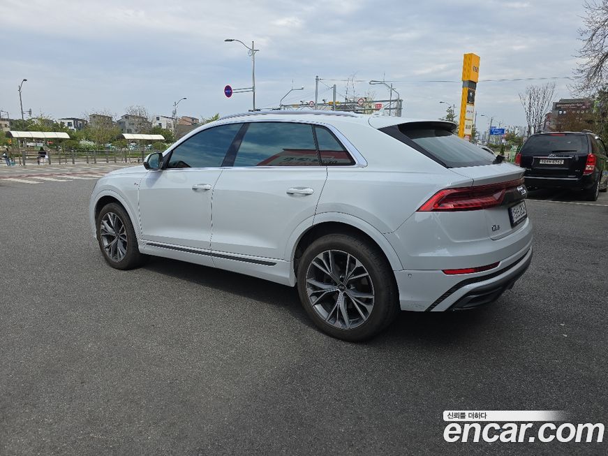 Audi Q8 2021