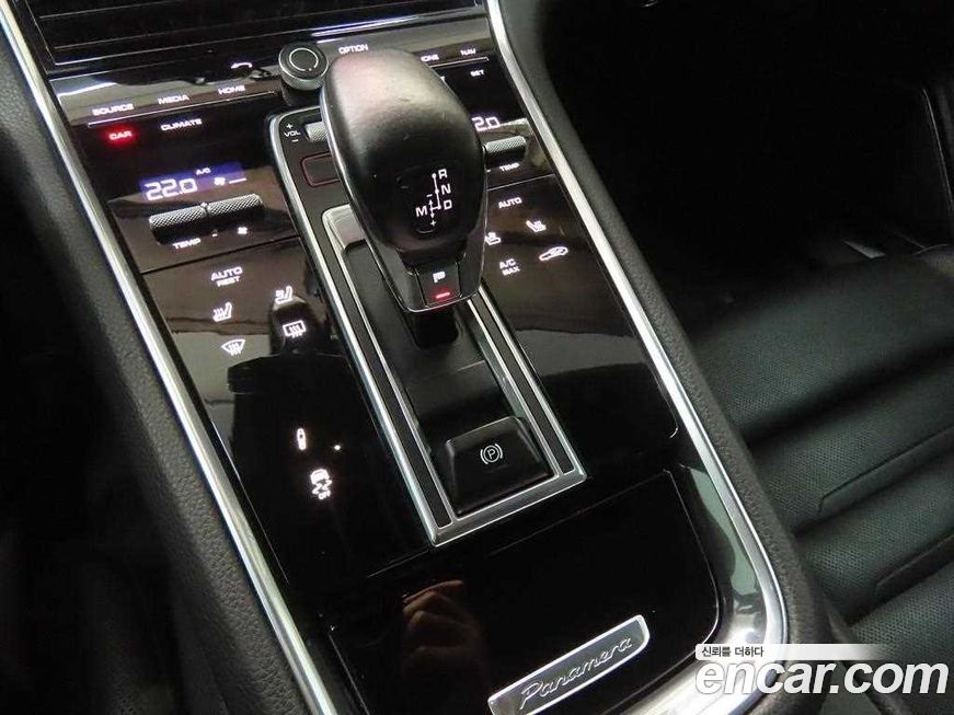 Porsche Panamera 2019