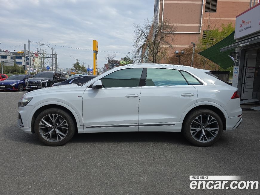 Audi Q8 2021