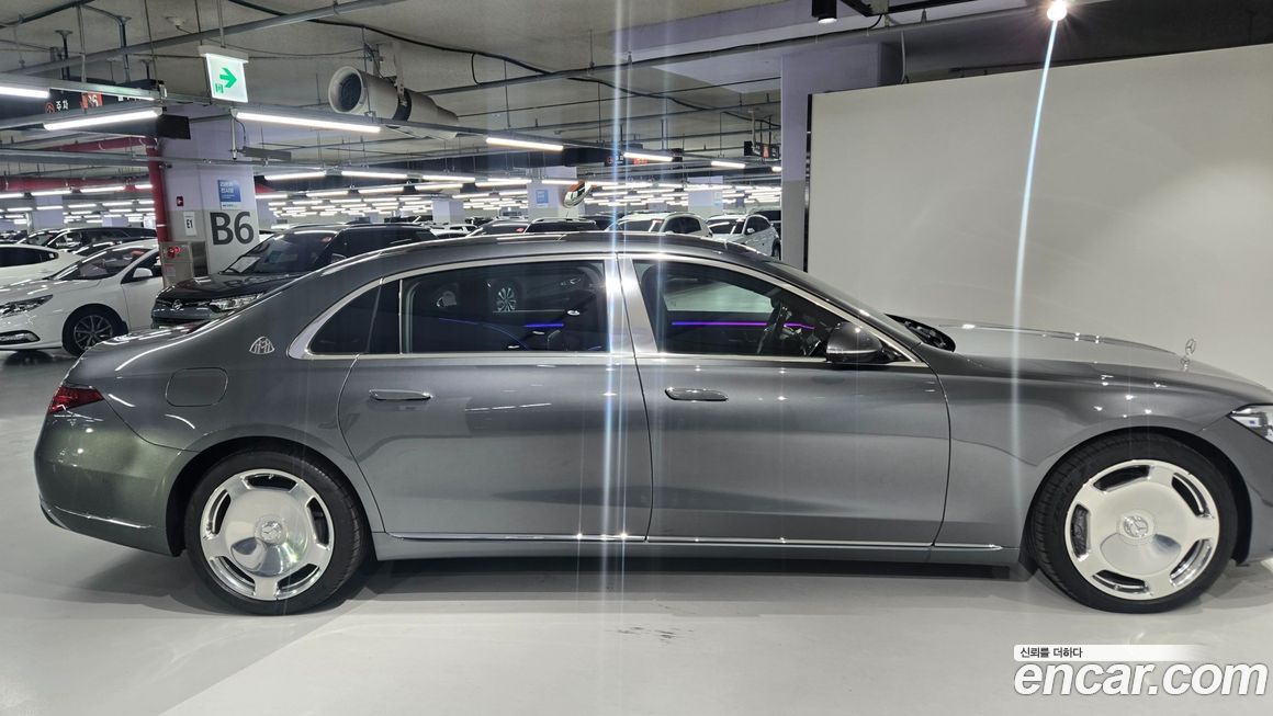 Mercedes-Benz S-Class 2025