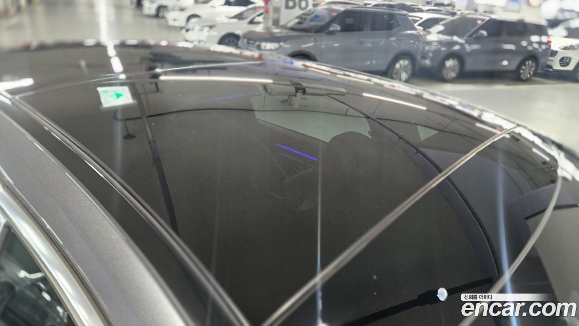 Mercedes-Benz S-Class 2025