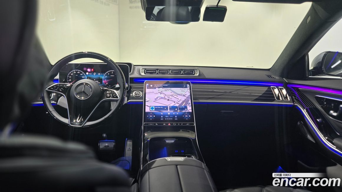 Mercedes-Benz S-Class 2025