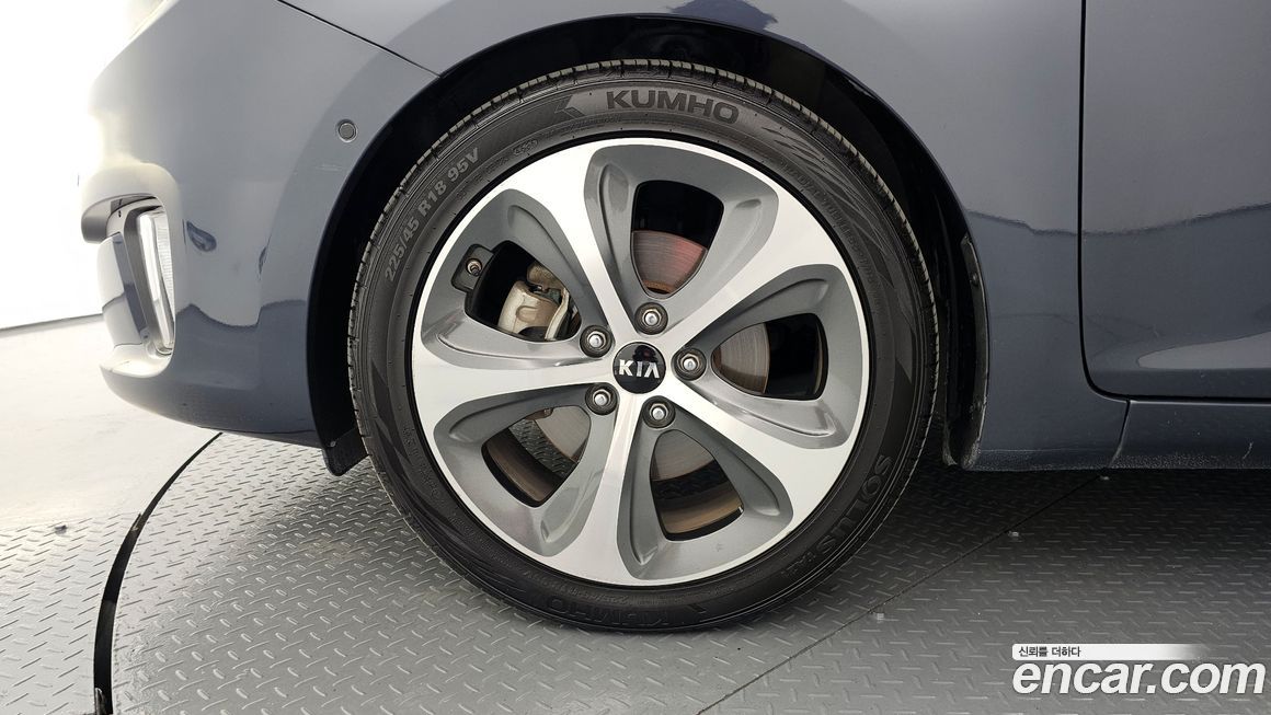 Kia Carens 2015